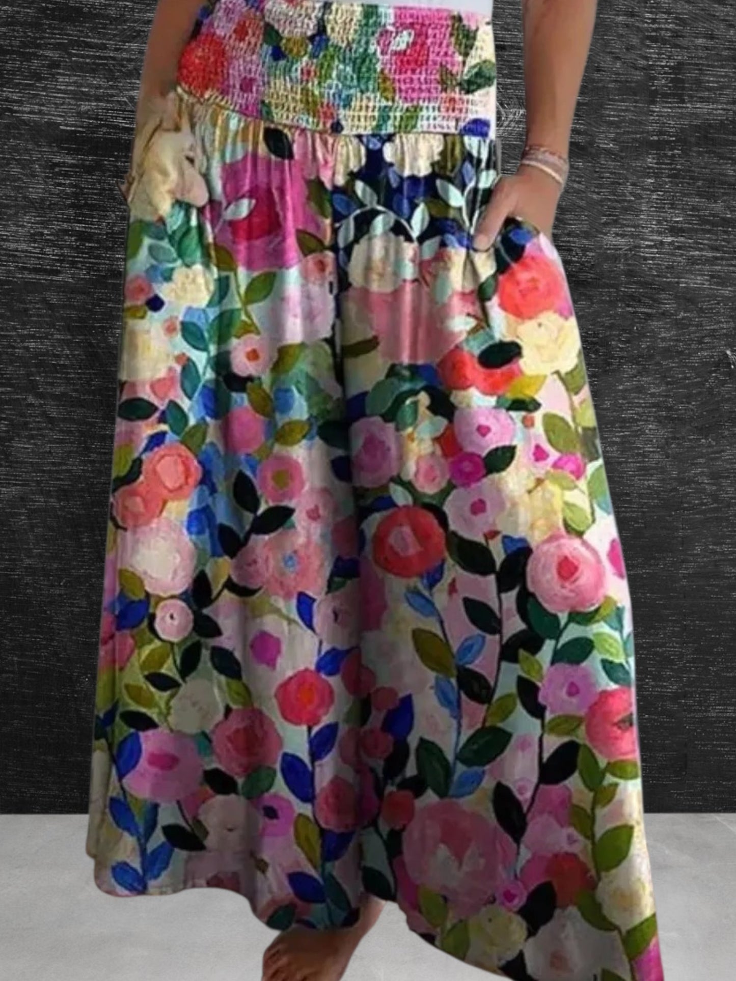 Aslaug | Women's Lightweight Culotte Pants with Elastic Waist and Pockets, Loose Fit for Summer | Flower print