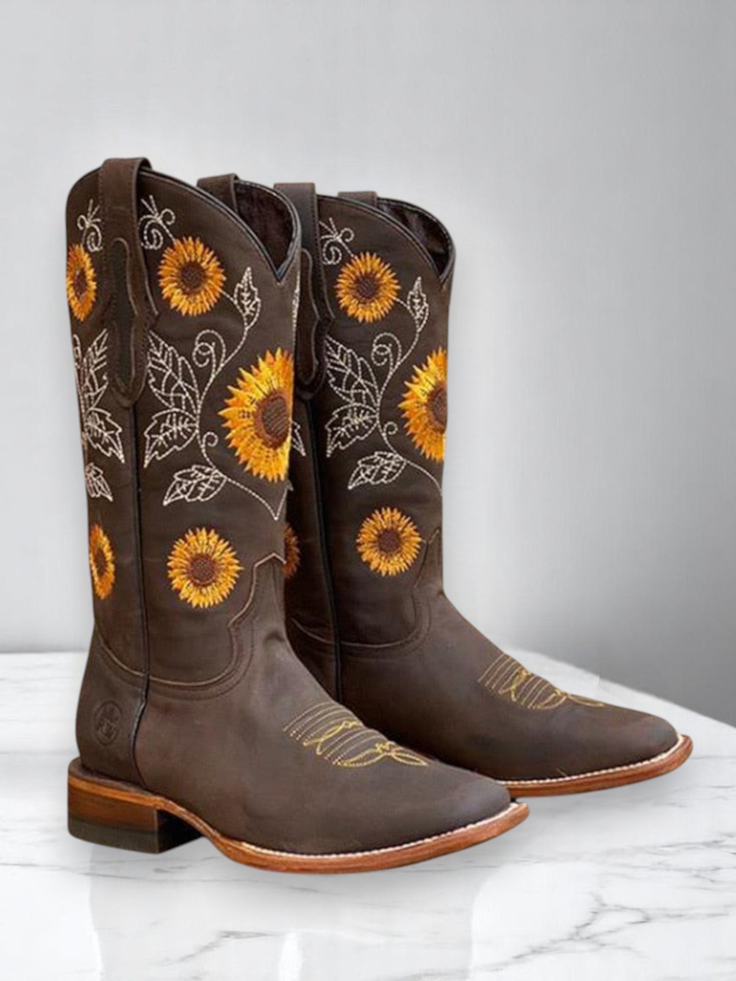 Emma | Stylish Cowboy Boots for Women with Cushioned Insole and Classic Western Design | Dark Brown