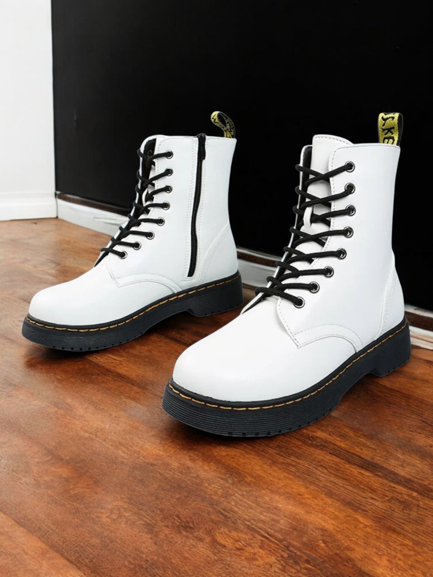 FAE | Stylish Boots for Women in High-Quality Synthetic Leather|White