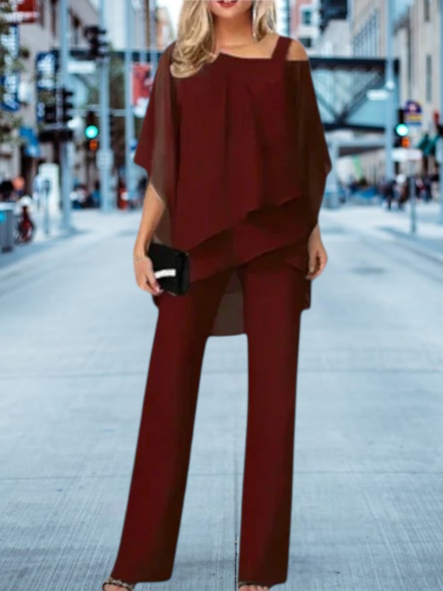 Ingeborg | Elegant Chiffon Evening Set with Modern Cut and Shoulder-Free Design | red