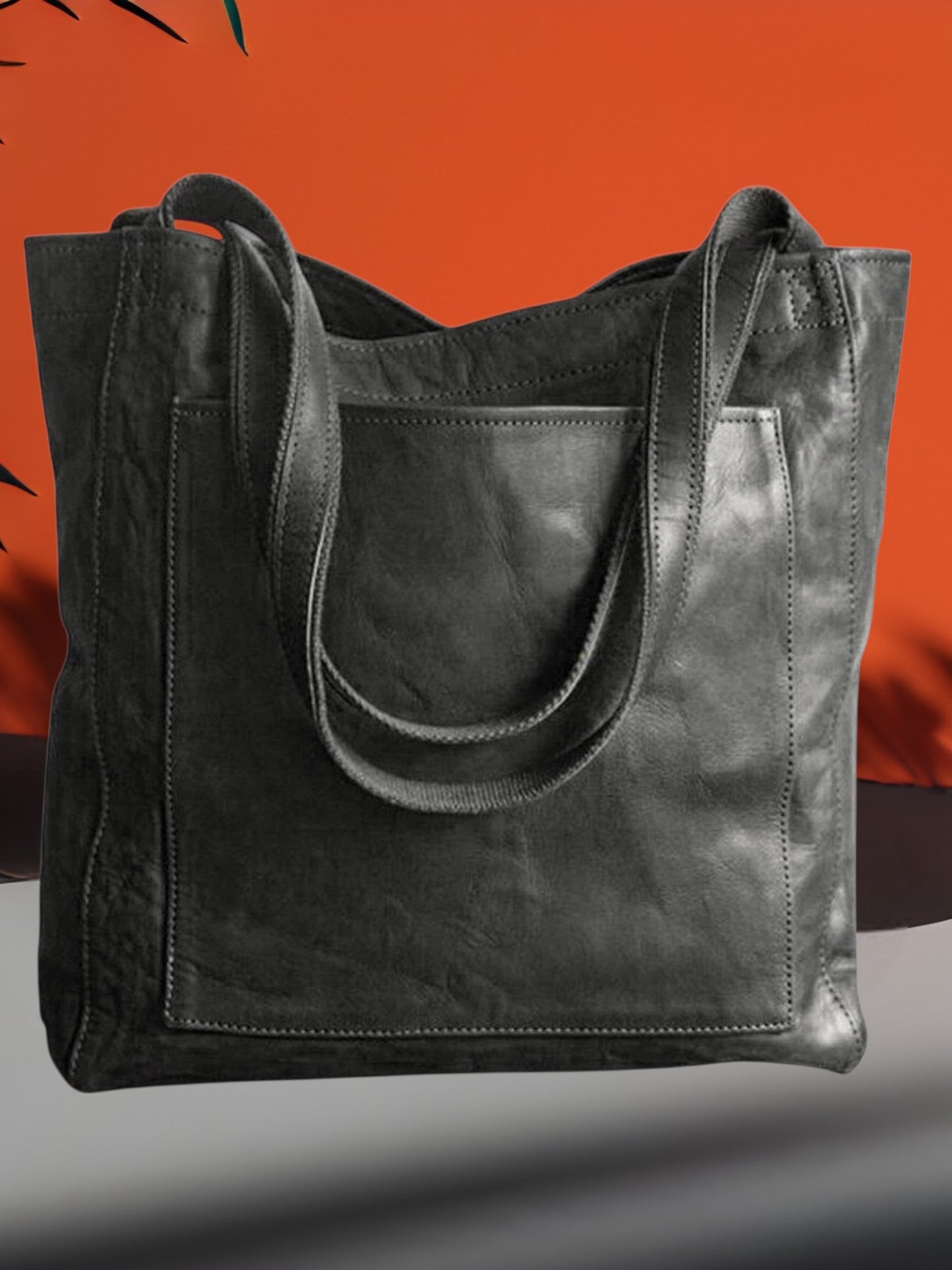 Sarah | Elegant Leather Handbag with Spacious Interior and Versatile Design | Black 2