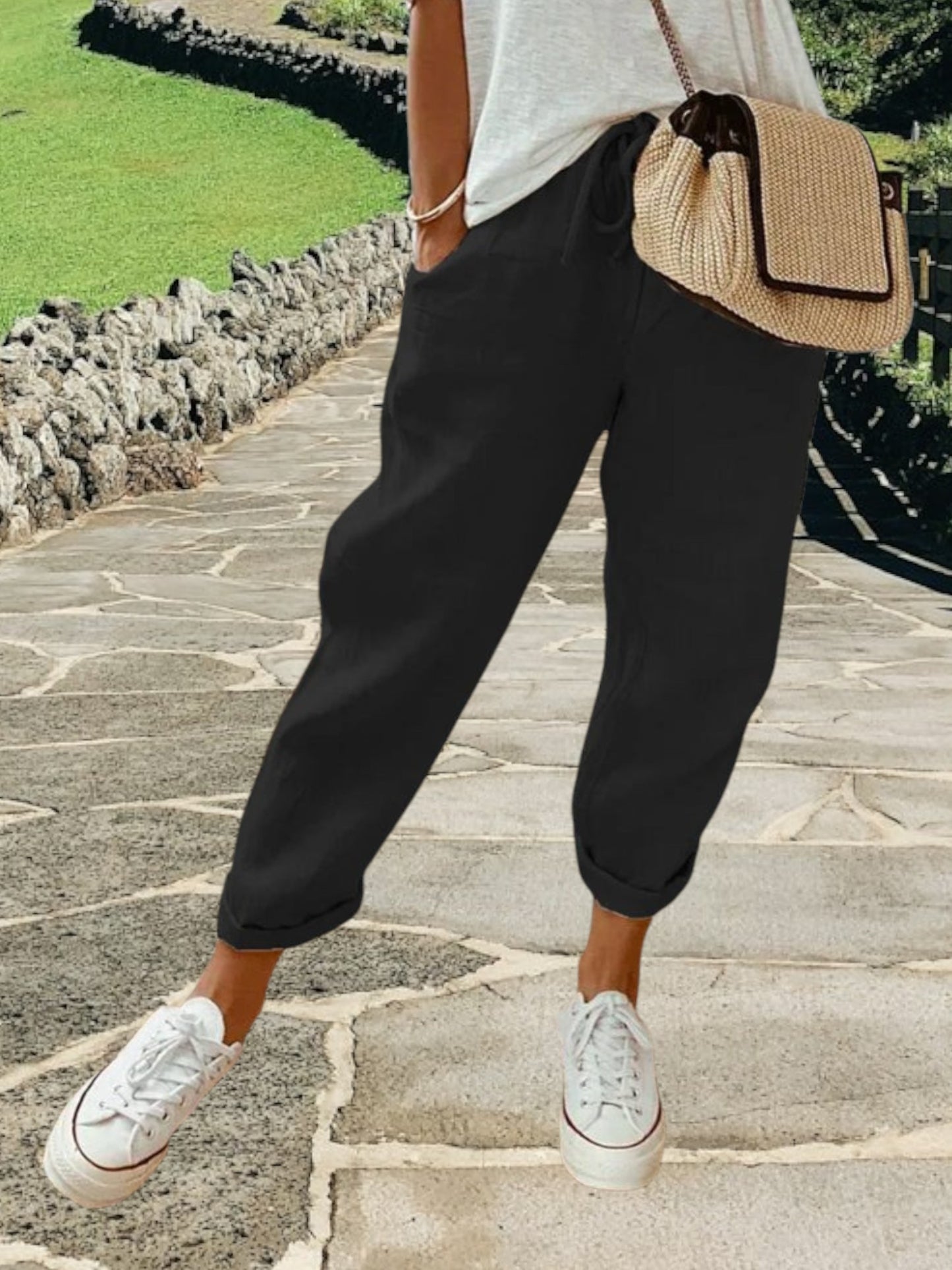 Aaliyah | Comfortable Retro Print Cotton Pants with Medium Waist and Pockets | Black