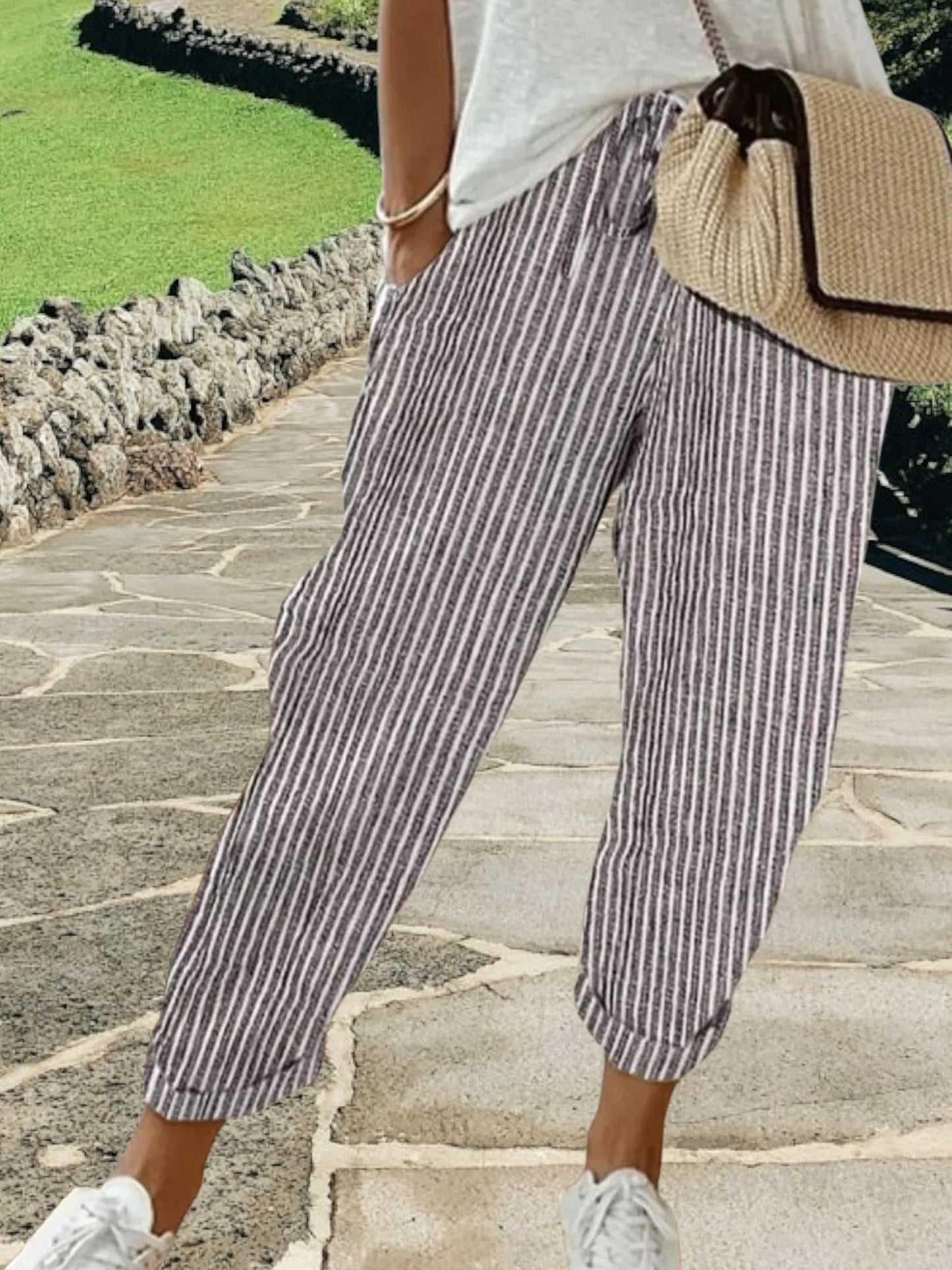 Aaliyah | Comfortable Retro Print Cotton Pants with Medium Waist and Pockets | Gray Stripes