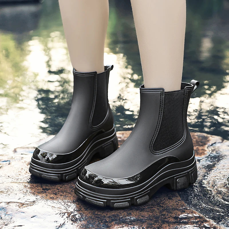Chelsea Boots for Men & Women | Water-Resistant Short Model 1