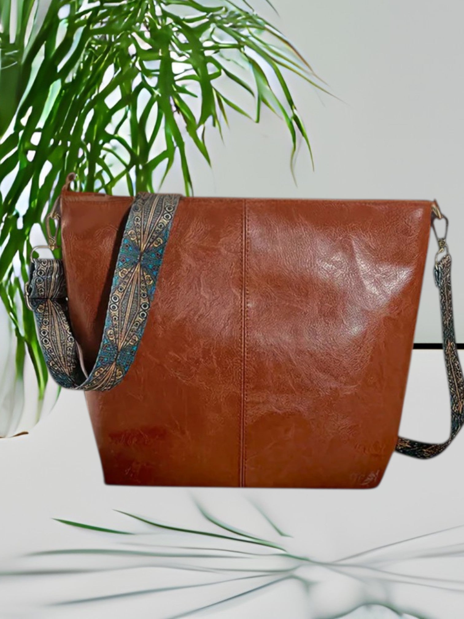 Chelsey | Vintage-Inspired Black Shoulder Bag in Premium Leather with Adjustable Strap | Brown 3