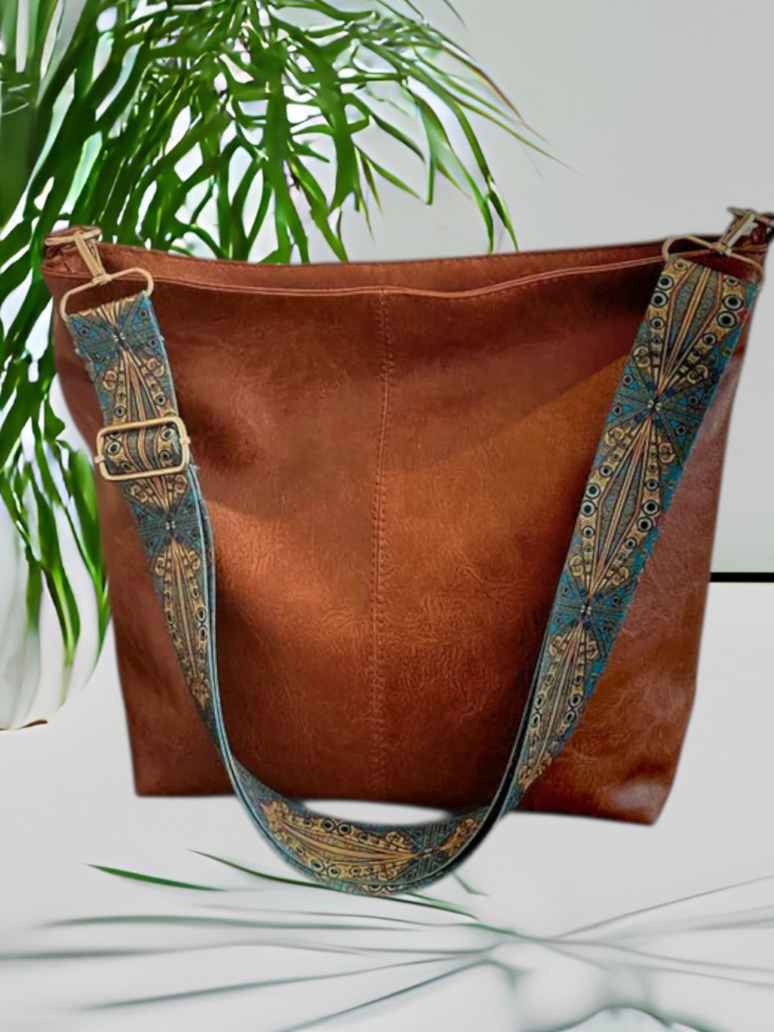 Chelsey | Vintage-Inspired Black Shoulder Bag in Premium Leather with Adjustable Strap | Brown 4