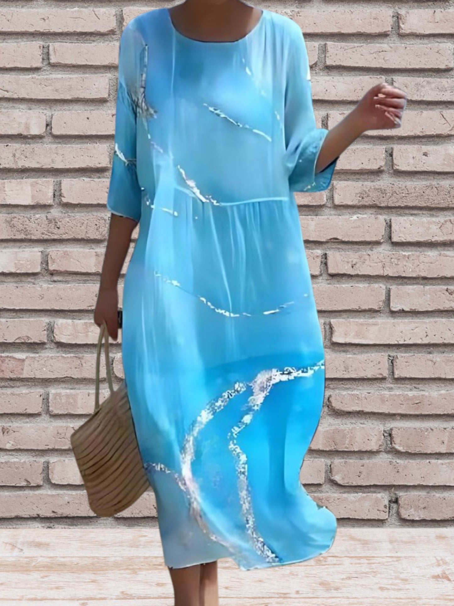 Elegant Women's Midi Dress in Lightweight Flowing Fabric with 3/4 sleeve and Floral print | Light blue