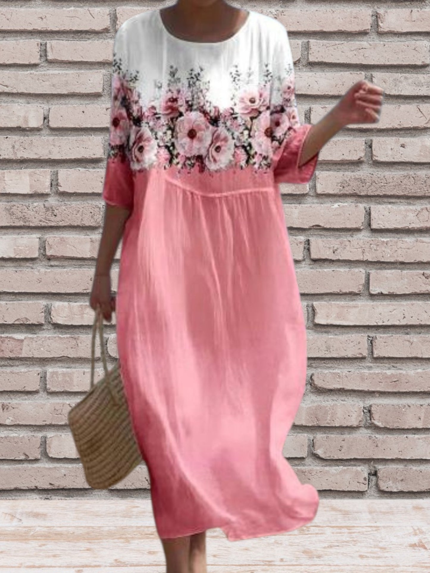 Elegant Women's Midi Dress in Lightweight Flowing Fabric with 3/4 sleeve and Floral print | Pink