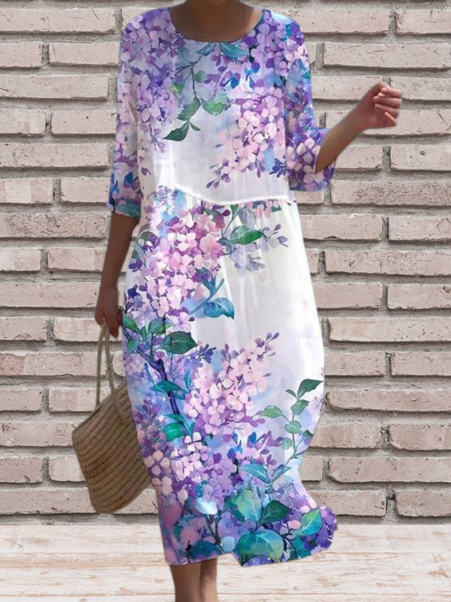 Elegant Women's Midi Dress in Lightweight Flowing Fabric with 3/4 sleeve and Floral print | Purple