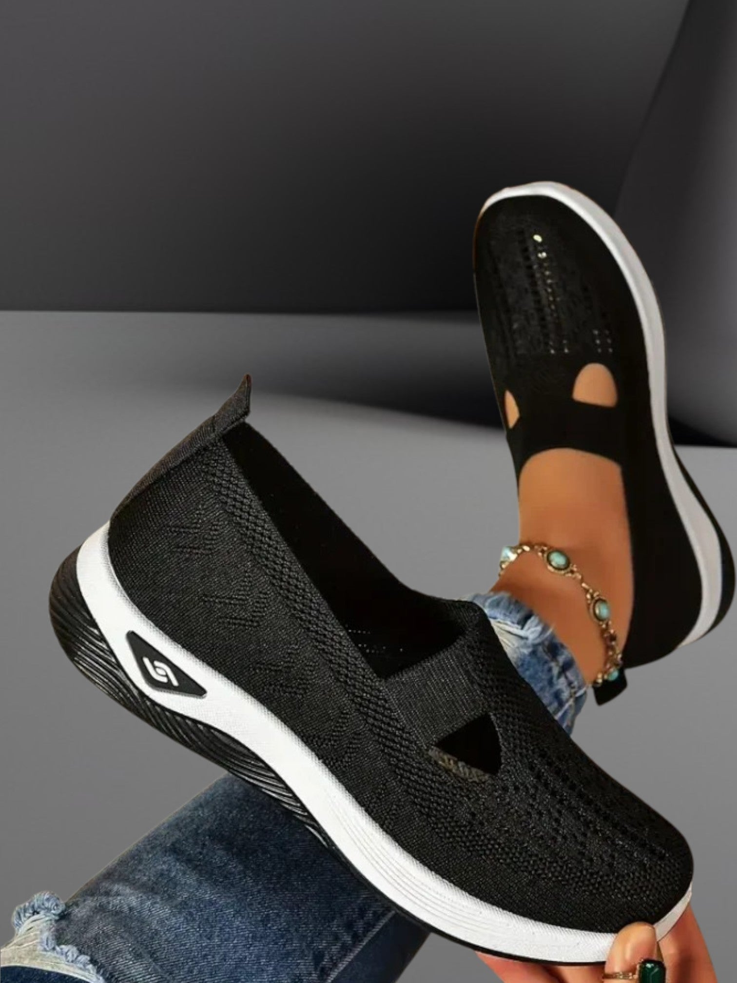 Gudrun | Women's Orthopedic Shoes with Swing Support and Non-Slip Sole for Ultimate Comfort | Black 2