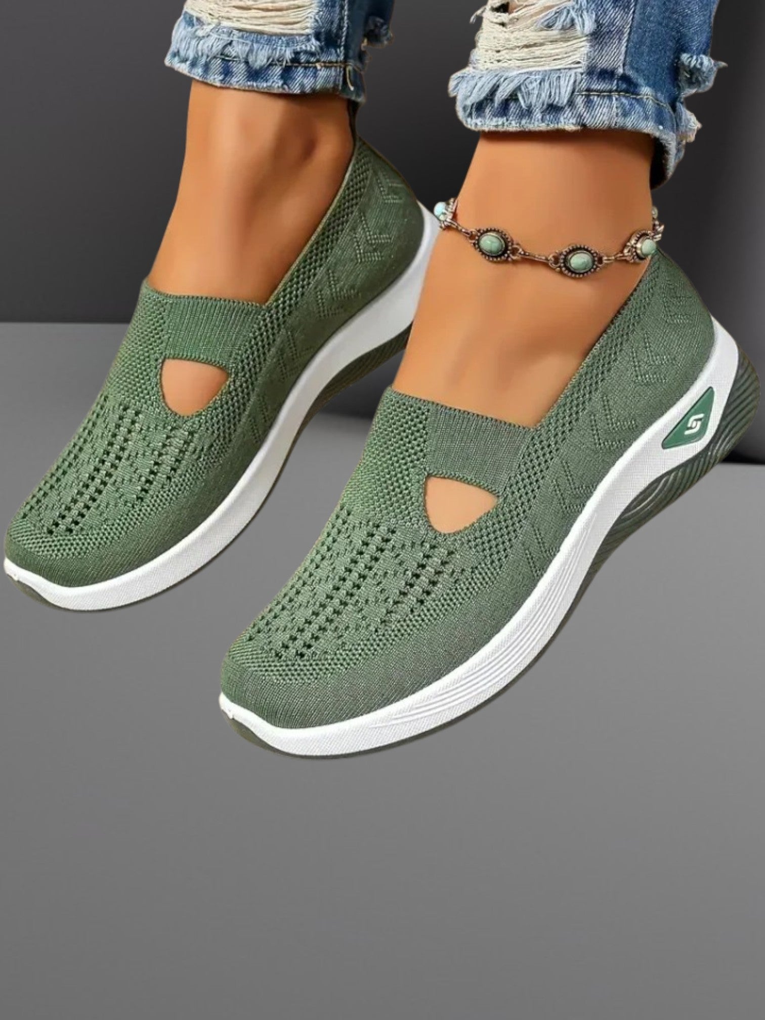 Gudrun | Women's Orthopedic Shoes with Swing Support and Non-Slip Sole for Ultimate Comfort | Green 2