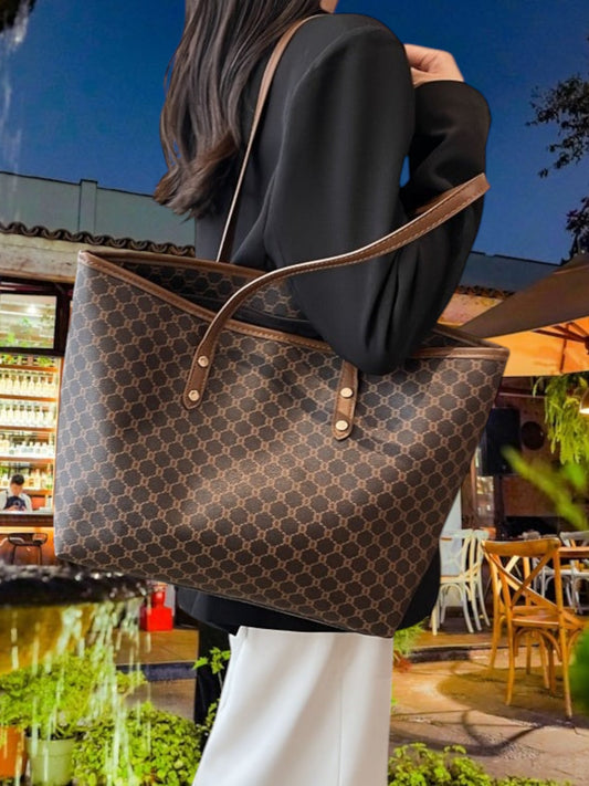 Hela | Stylish Leather Tote Bag with Adjustable Straps and Retro Geometric Design | Coffee