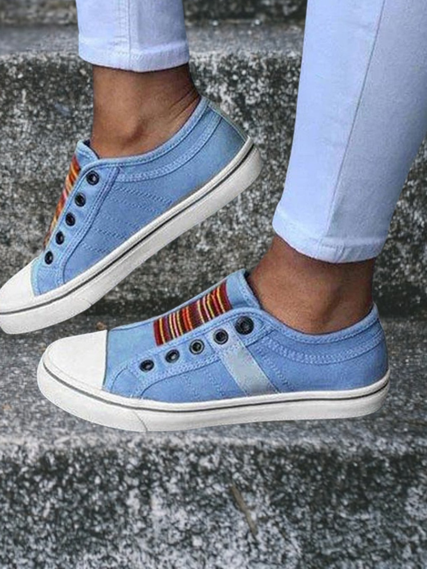 Low-Cut Canvas Walking Shoes with Elastic Fit and Non-Slip Rubber Sole | Blue