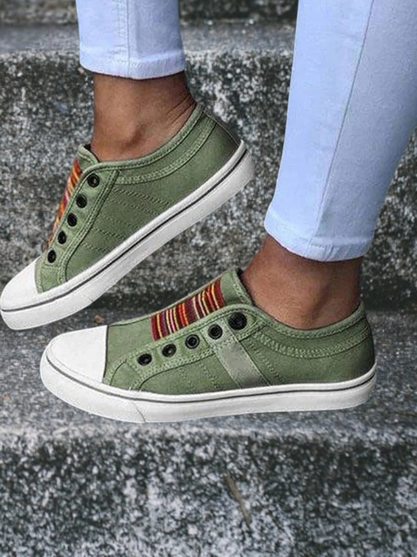 Low-Cut Canvas Walking Shoes with Elastic Fit and Non-Slip Rubber Sole | Green