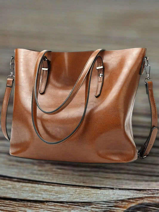 Nicole | Vintage leather shoulder bag with adjustable strap and luxurious interior | Brown