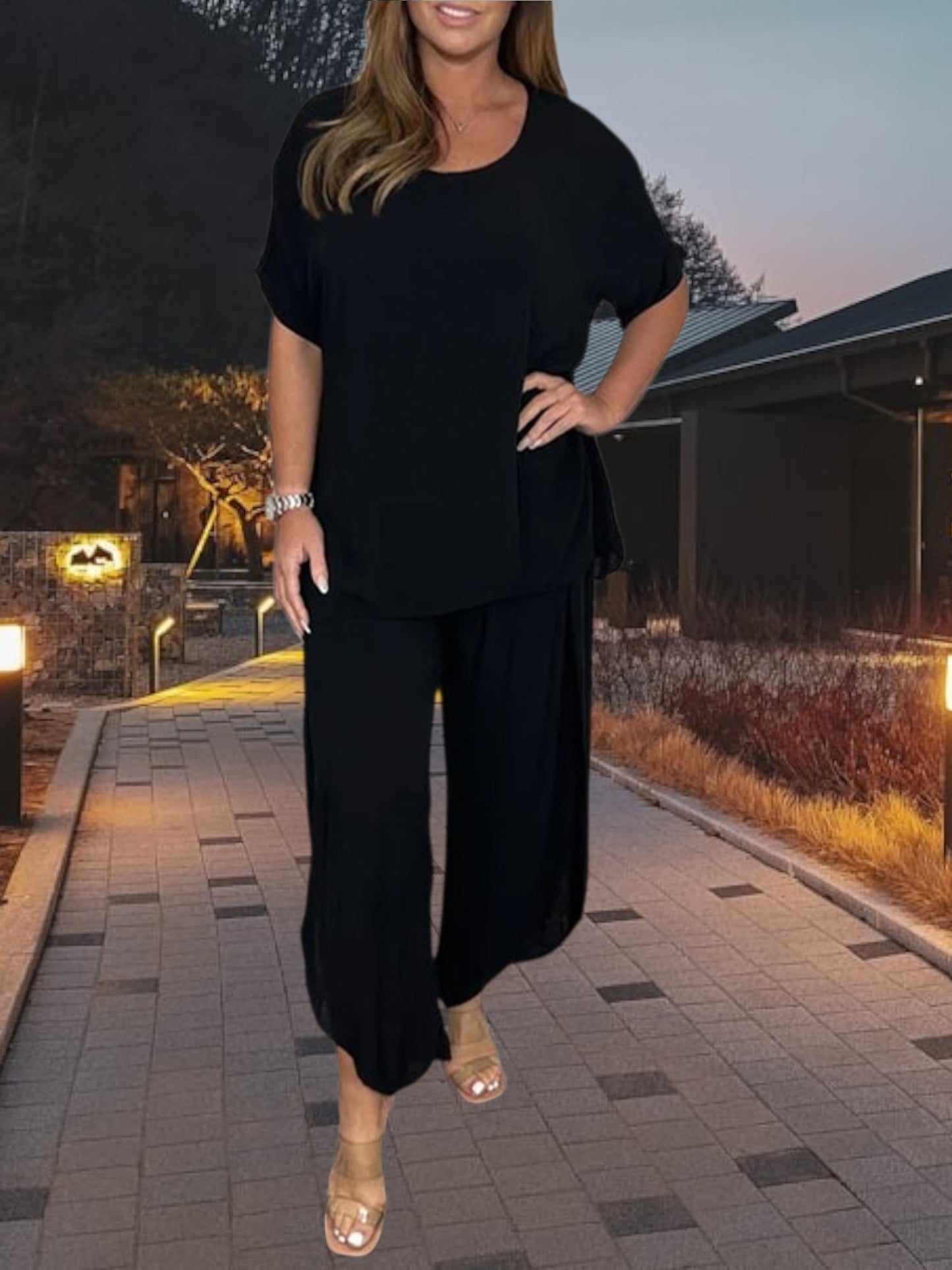 Perni | Women's Elegant Two-Piece Linen Suit with Relaxed Fit and Slit Detail | Black