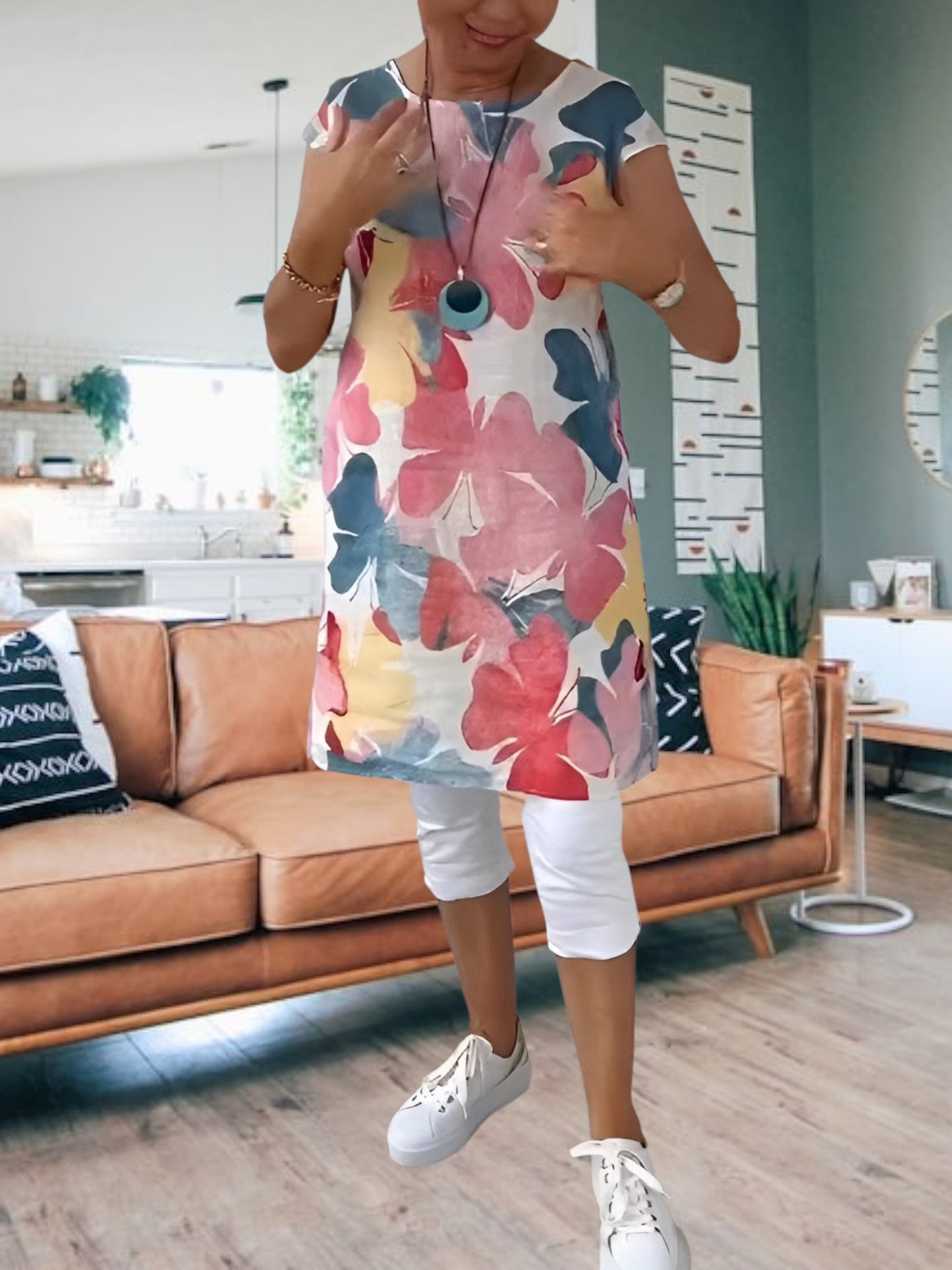 Svanhild | Elegant Butterfly Pattern Shirt Dress for Women with Loose Fit and Round Neck | Pink 2