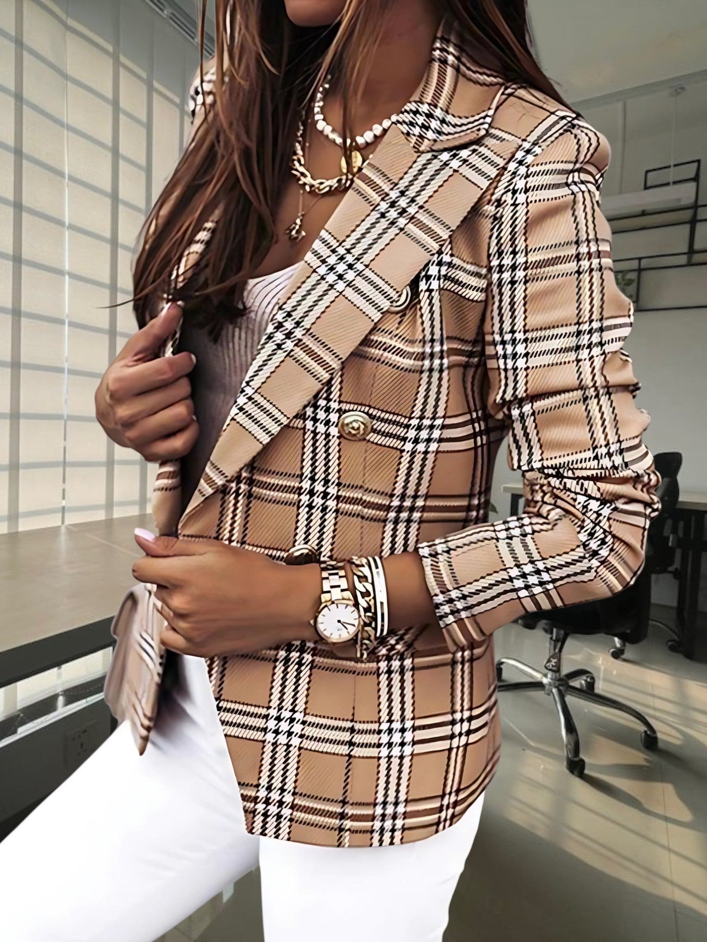 Tailored Blazer | Double button closure 1