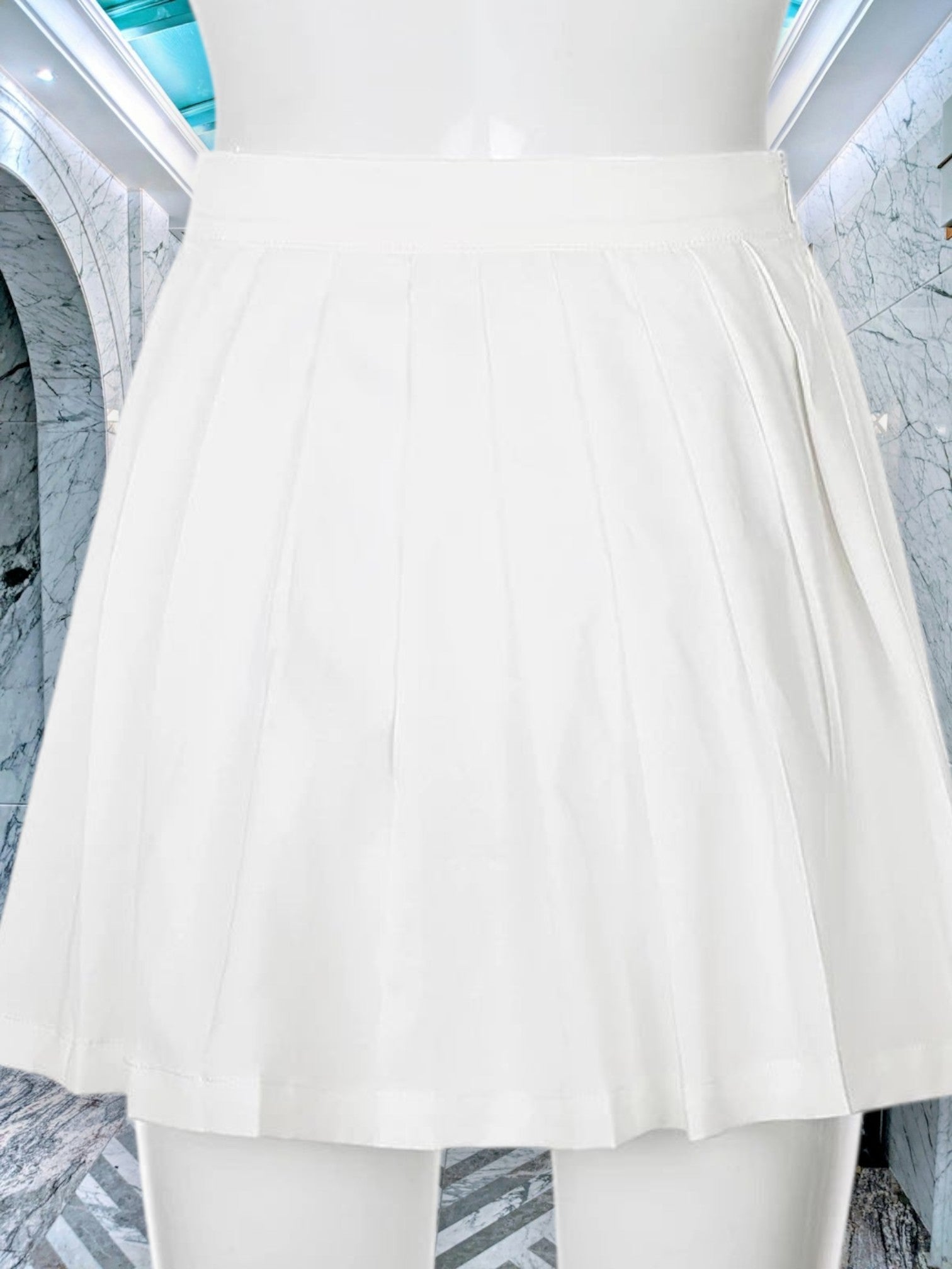 Winslet | Elegant Pleated Midi Skirt with Elastic Waistband and Flowing Design | White 4