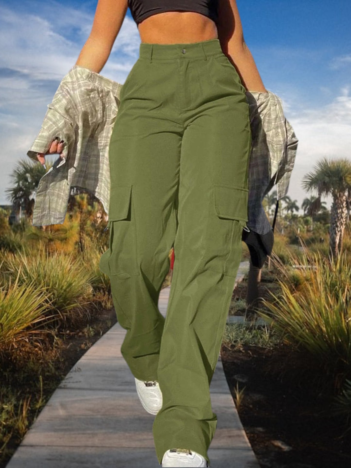 Women's High-Waist Cargo Pants with Functional Pockets | Green