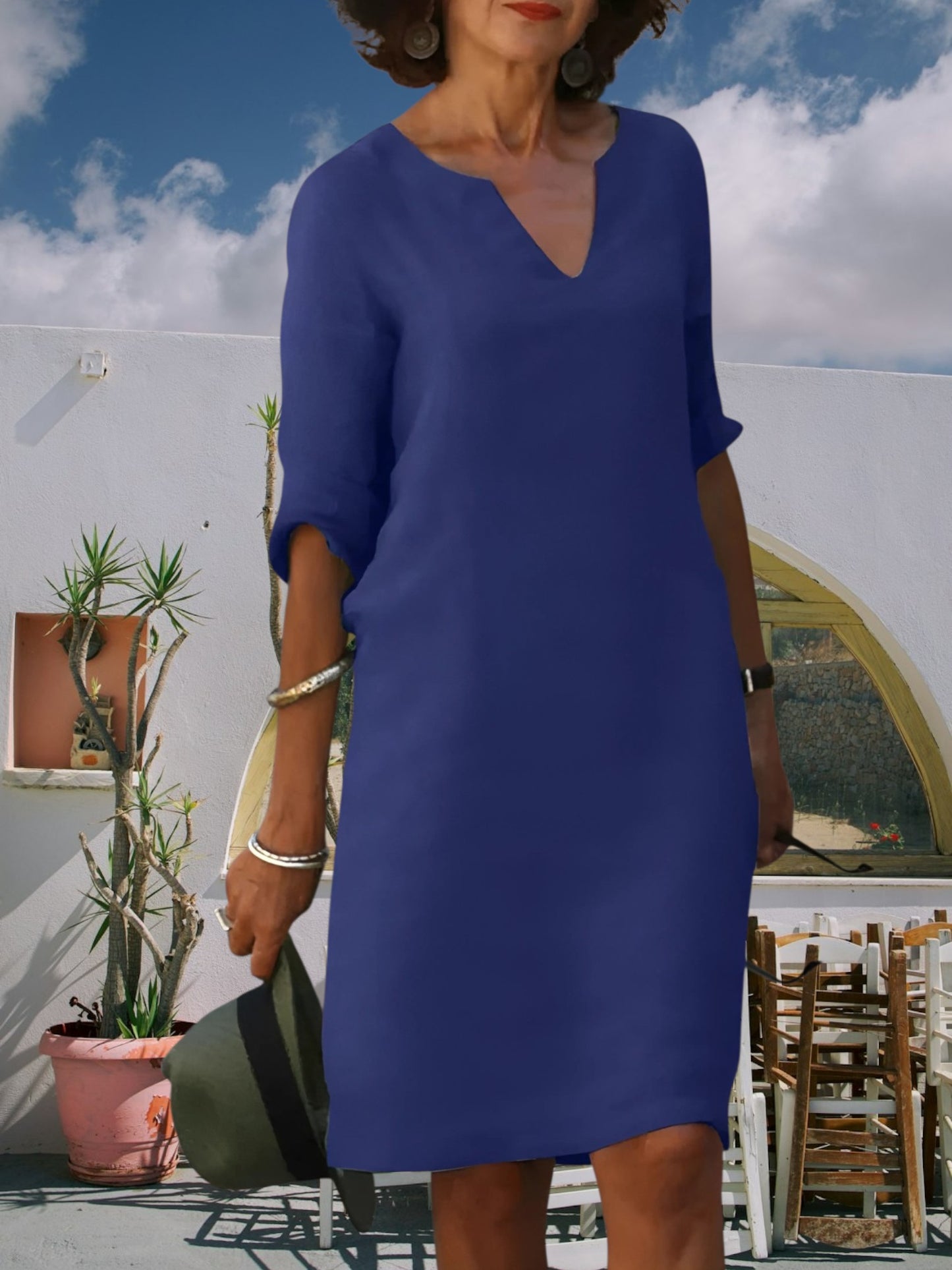 Women's Knee-Length Mini Dress with V-Neckline and 3/4 Sleeves | Dark Blue